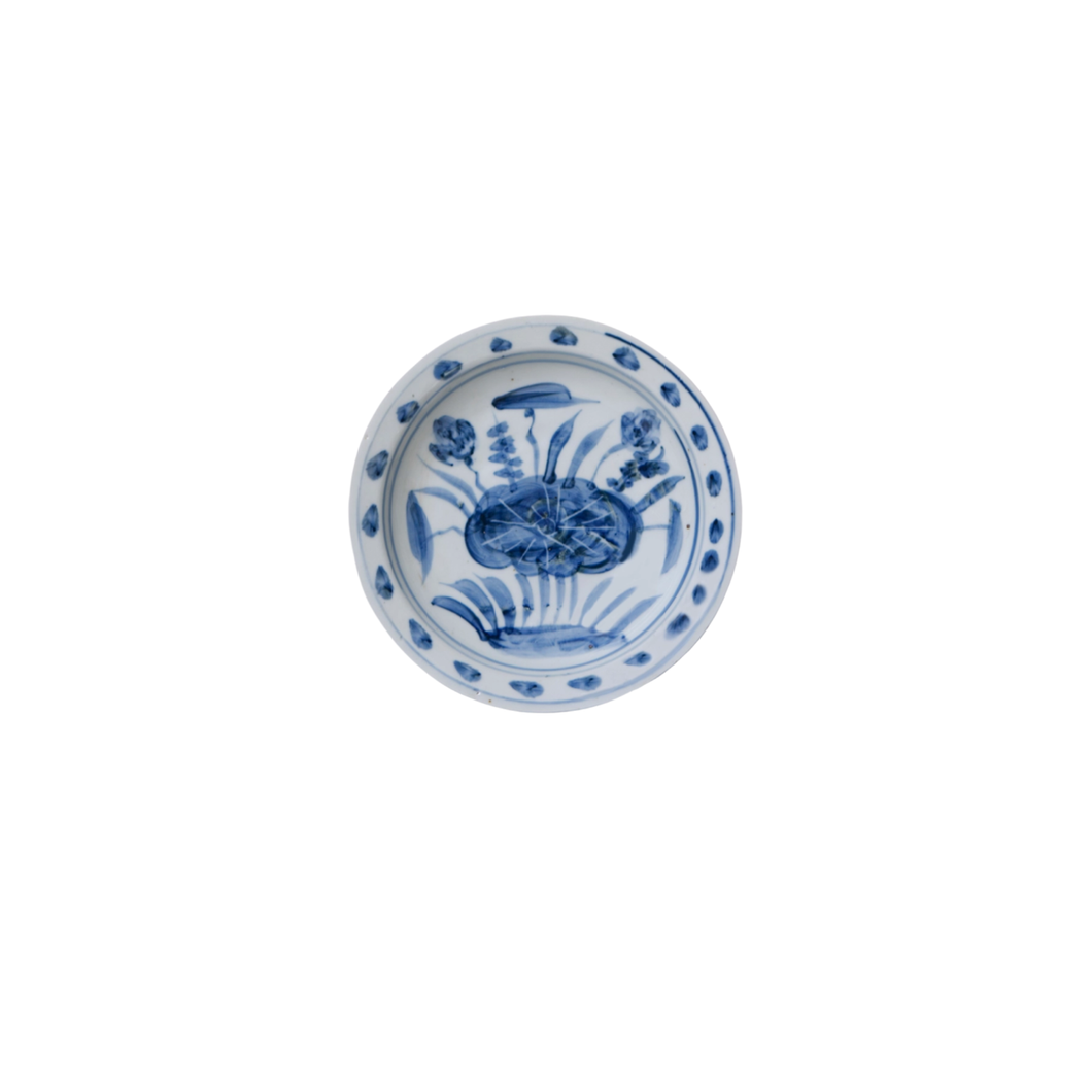 Small blue and white porcelain lotus dish