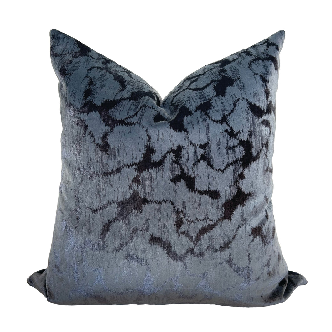 Hortensia Horizon Pillow